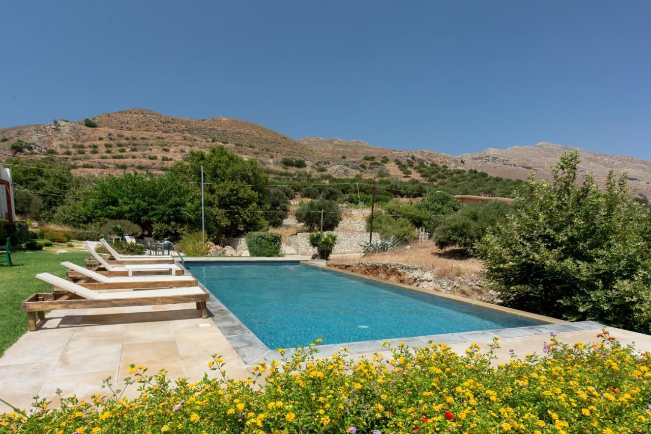 Agarathos Traditional Rooms - Pool - Kaliviani -On The Road To Balos Exterior photo