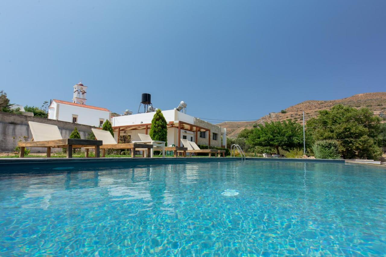 Agarathos Traditional Rooms - Pool - Kaliviani -On The Road To Balos Exterior photo