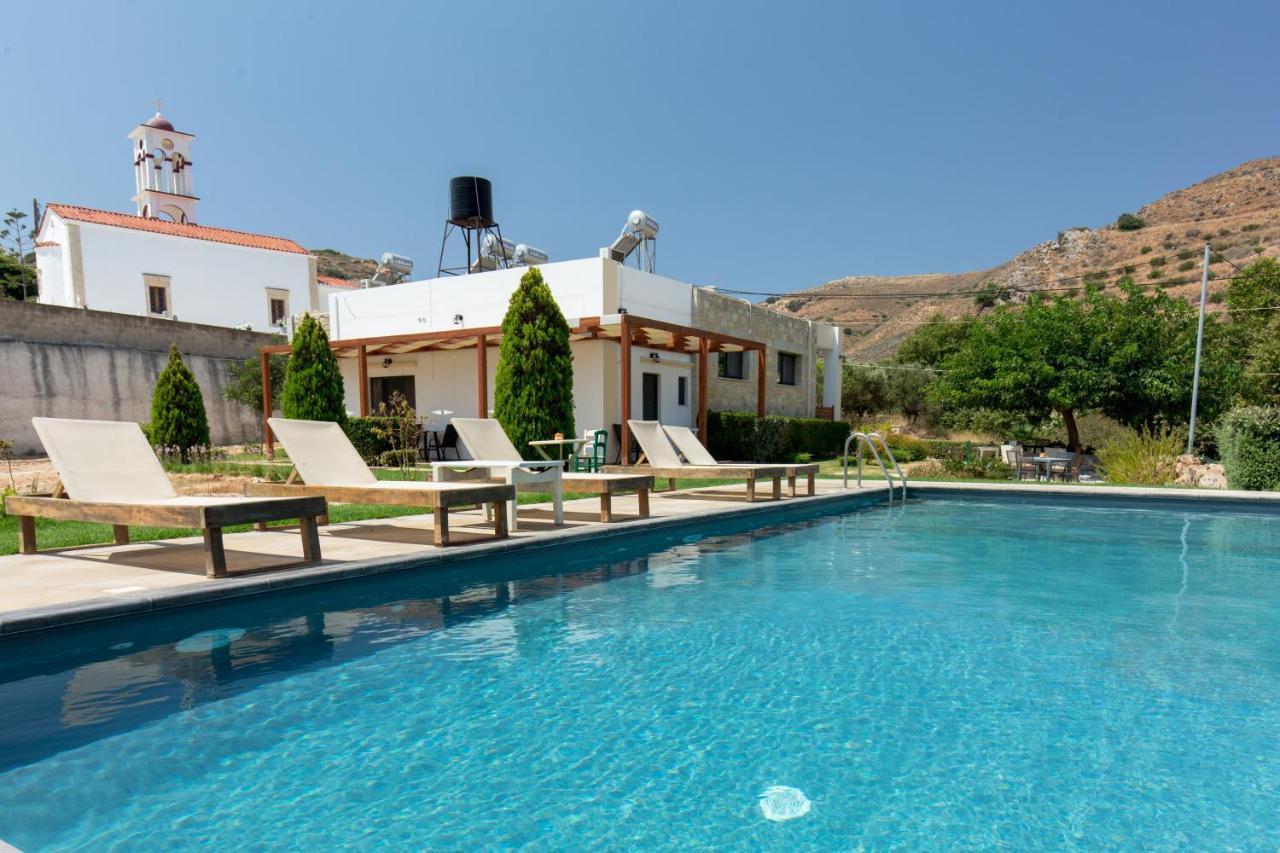Agarathos Traditional Rooms - Pool - Kaliviani -On The Road To Balos Exterior photo