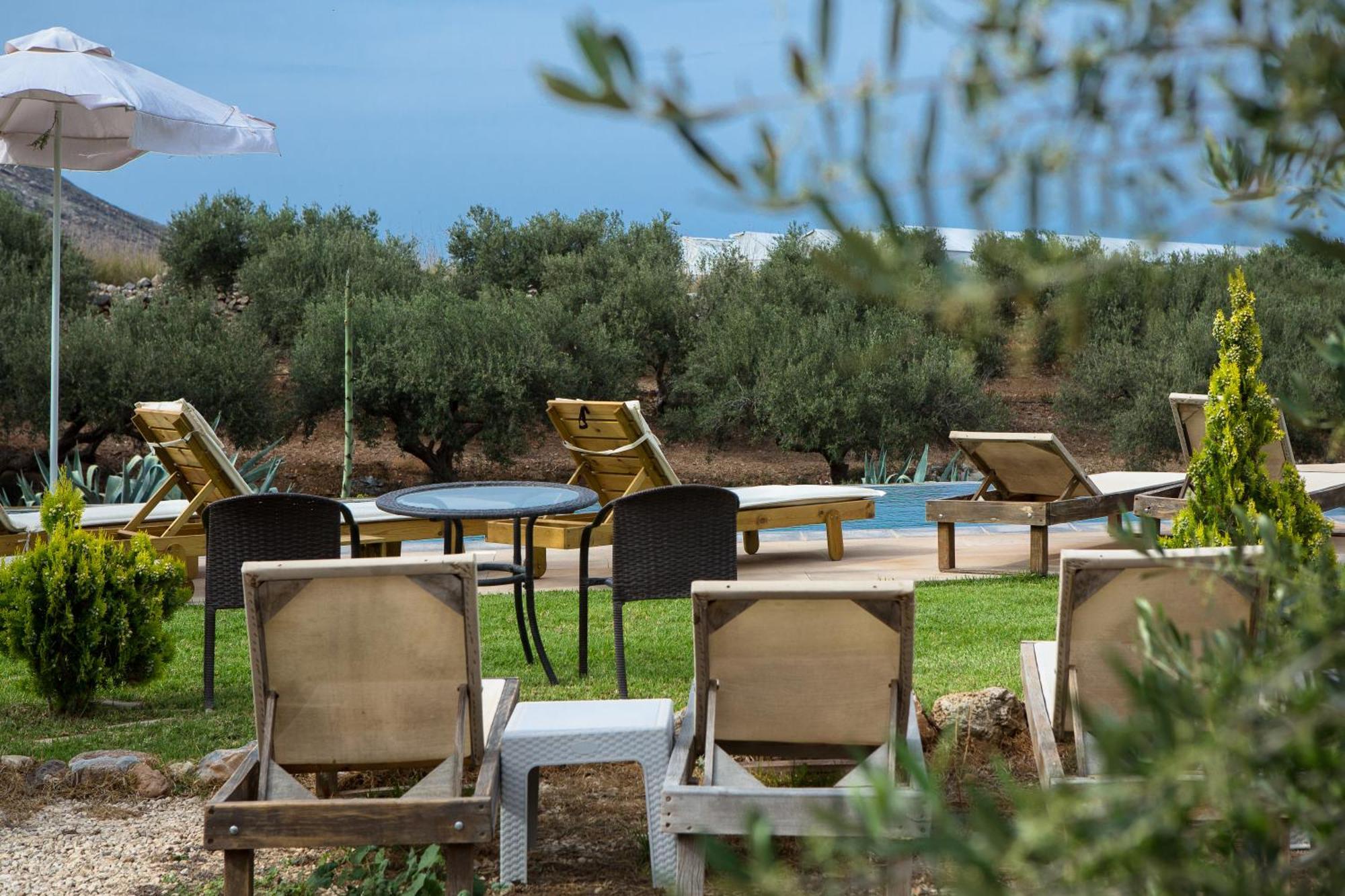 Agarathos Traditional Rooms - Pool - Kaliviani -On The Road To Balos Exterior photo