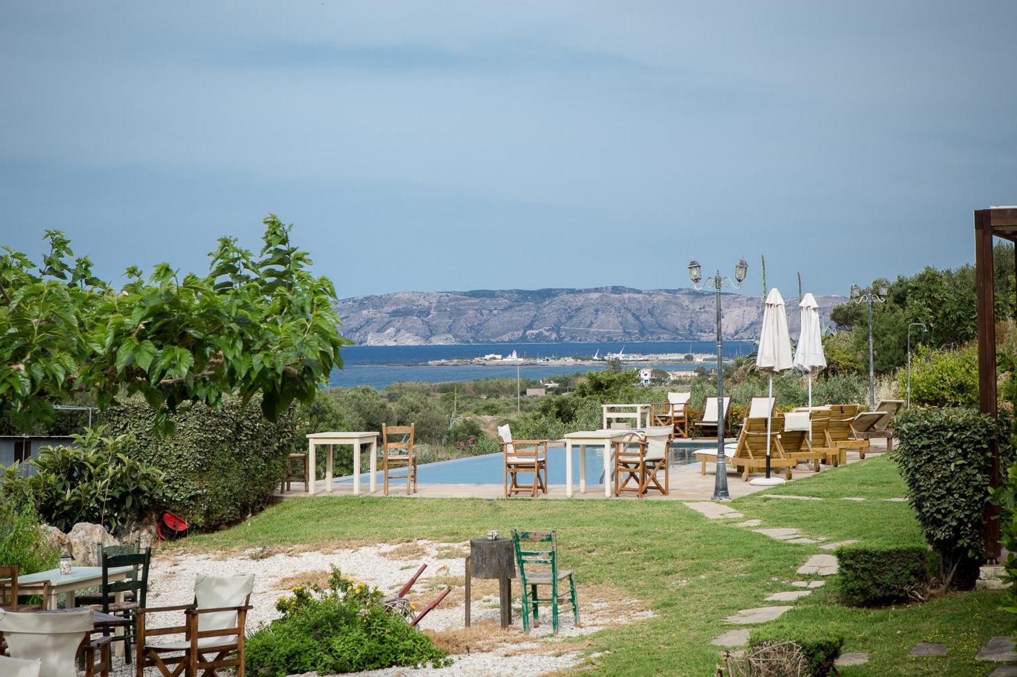 Agarathos Traditional Rooms - Pool - Kaliviani -On The Road To Balos Exterior photo